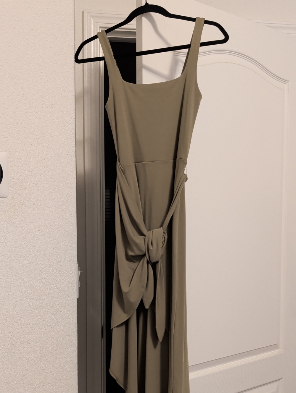 Wilfred Olive Green Tie-Front Midi Dress